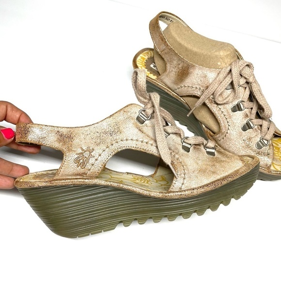 Linda Fly Ylfa Metallic Lace Sandals - Picture 1 of 6